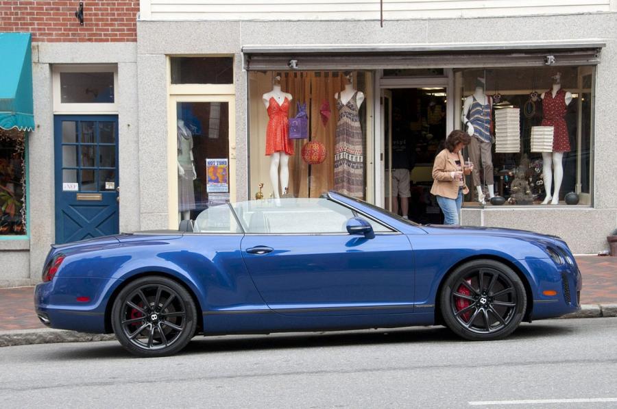  Bentley Continental SuperSports Convertible 2012 года  (фото 2 из 39)